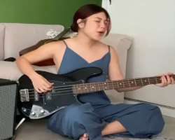 The star is also a good singer and can play the guitar.